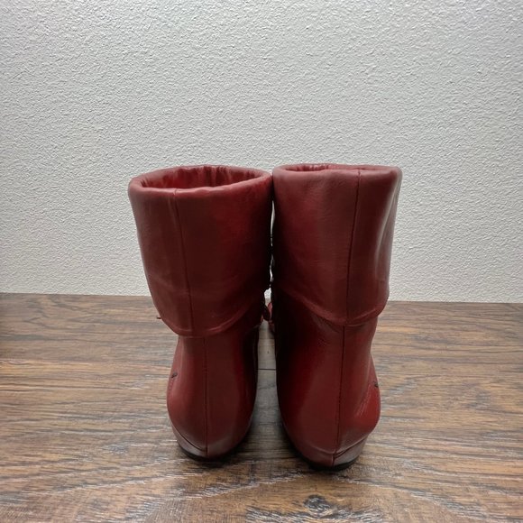 Costume National Deep Red Italian Leather Cuff Ankle Slip On Boots 37.5 US 7 - Picture 6 of 10